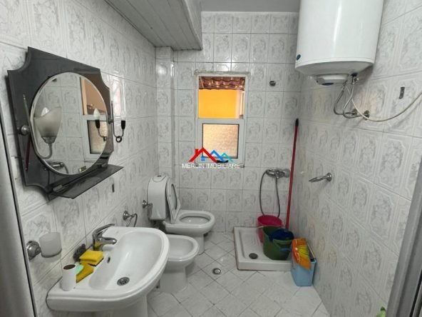 Tirane, jepet me qera apartament 1+1+Ballkon Kati 3, 50 m² 466 € (RRUGA KONGRESI I MANASTRIT,QSUT)