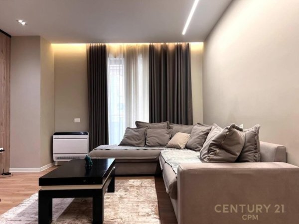 Tirane, jepet me qera apartament 1+1 Kati 5, 75 m² 800 € 