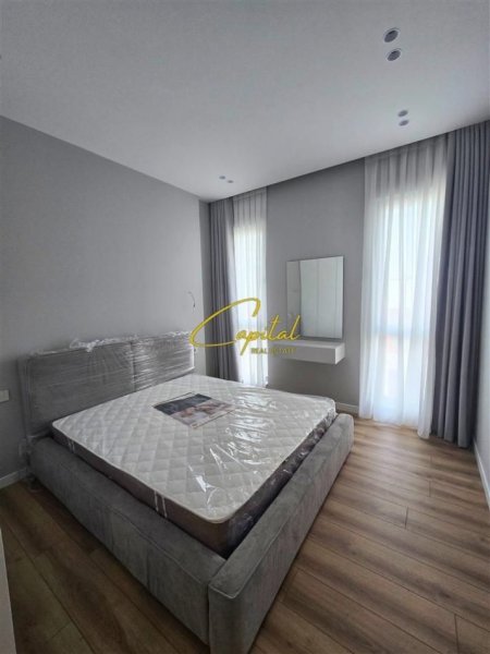 Tirane, jepet me qera apartament 1+1 Kati 3, 77 m² 1.300 € (LIQENI I THATE)