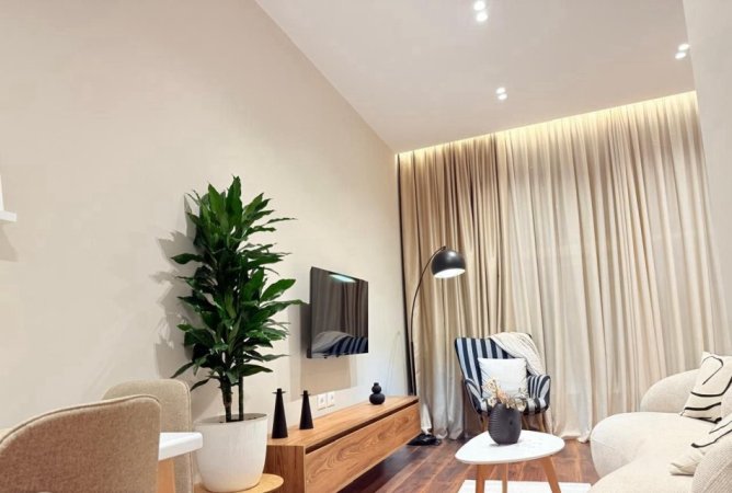 Tirane, shitet apartament 2+1+Ballkon Kati 2, 65 m² 190.000 € (QENDER)