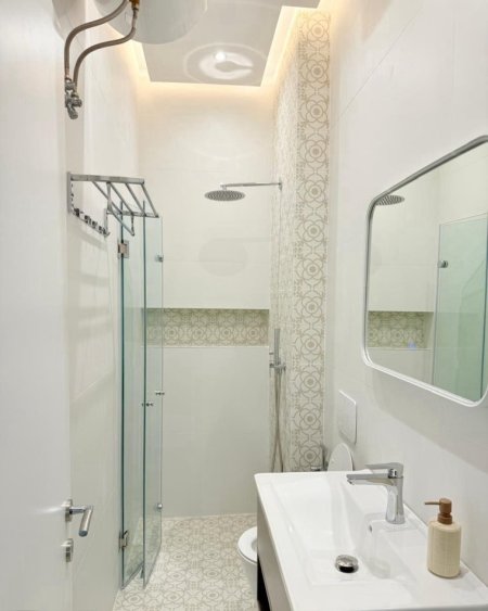 Tirane, shitet apartament 2+1+Ballkon Kati 2, 65 m² 190.000 € (QENDER)