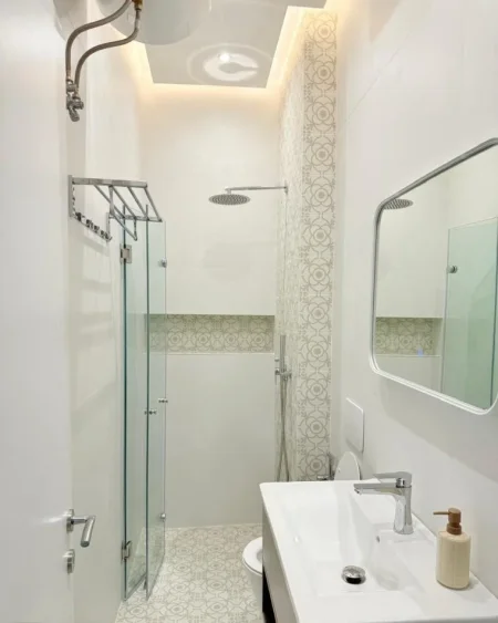 Tirane, shitet apartament 2+1+Ballkon Kati 2, 65 m² 190.000 € (QENDER)