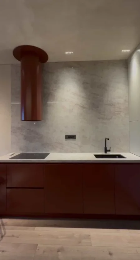 Tirane, jepet me qera apartament 1+1 , 150 m² 2.000 € 