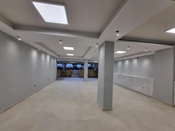 Tirane, shitet Kati -1, 74 m² 130.000 € (hoxha tahsim)