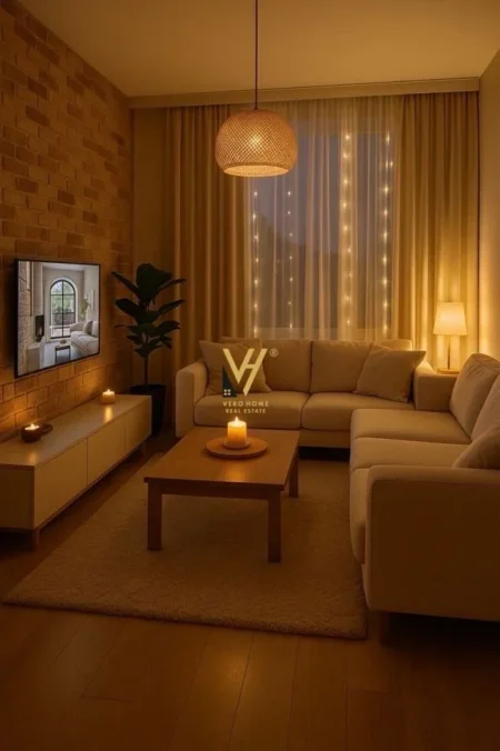 Tirane, jepet me qera apartament 1+1+Ballkon Kati 0, 40 m² 700 € (QENDER)