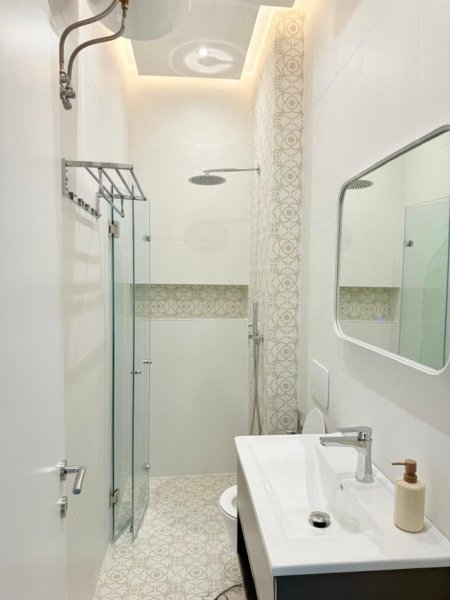 Tirane, shitet apartament 2+1 Kati 2, 65 m² 190.550 € (Rruga e Bogdaneve)