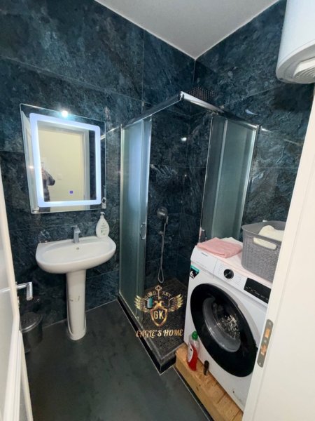 Durres, jepet me qera 1+1+Ballkon Kati 5, (HOTEL VIVAS)