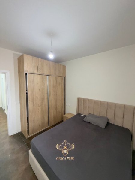 Durres, jepet me qera 1+1+Ballkon Kati 5, (HOTEL VIVAS)