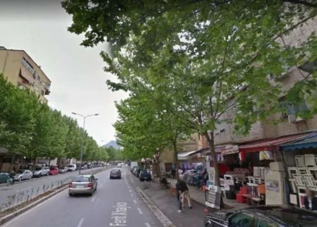 Tirane, jepet me qera apartament 2+1 Kati 4, 450 € (Rruga e Dibres)