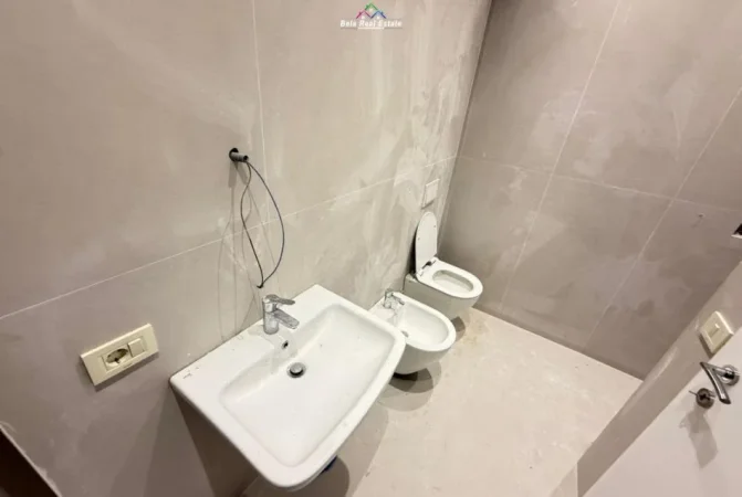 Tirane, jepet me qera apartament 2+1 Kati 9, 104 m² 1.400 € (Rruga Mine Peza)