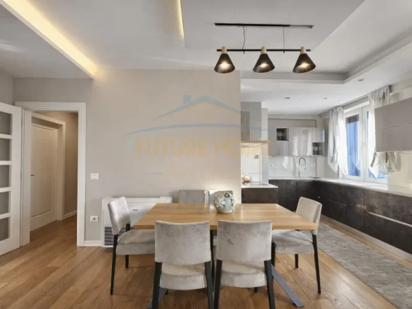 Tirane, jepet me qera apartament 2+1 Kati 8, 108 m² 1.350 € (MYSLYM SHYRI)