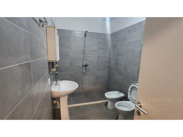 Tirane, shitet apartament 1+1 Kati 6, 70 m² 110.000 € 