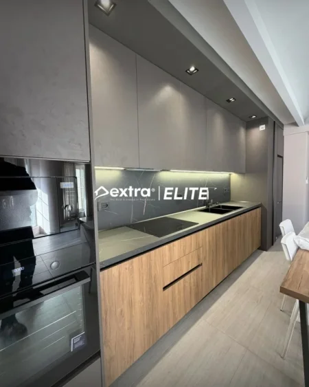 Tirane, jepet me qera apartament duplex Dublex Kati 3, 850 € (Rruga Dalip Topi)