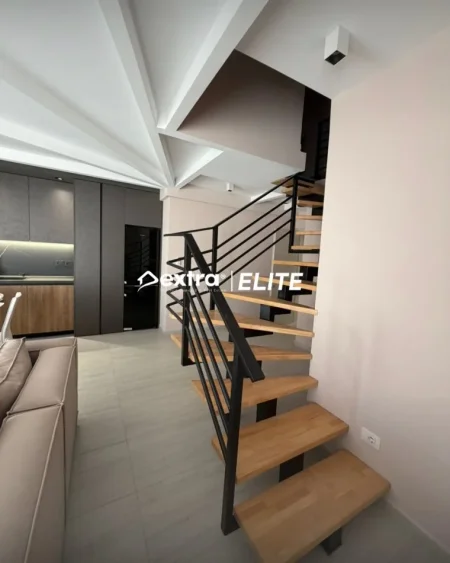 Tirane, jepet me qera apartament duplex Dublex Kati 3, 850 € (Rruga Dalip Topi)