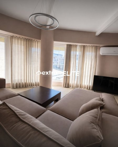 Tirane, jepet me qera apartament duplex Dublex Kati 3, 850 € (Rruga Dalip Topi)