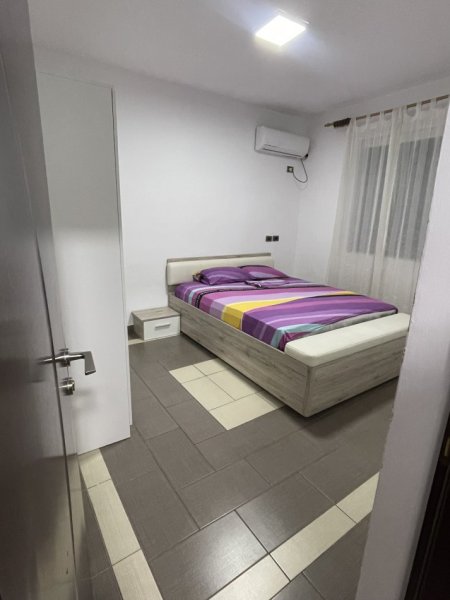 Tirane, jepet me qera apartament 1+1+Aneks+Ballkon Kati 4, 50 m² 550 € (https://maps.app.goo.gl/CJbNvgedX3AuxBXXA?g_st=iw)