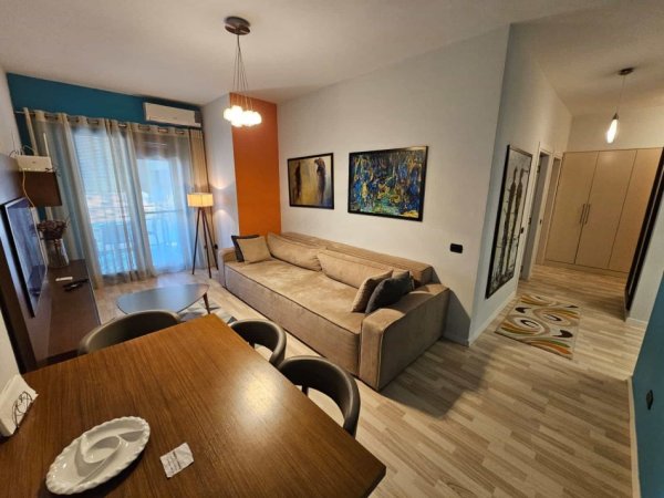 Tirane, jepet me qera apartament 2+1 Kati 5, 88 m² 1.500 € (Rruga Kajo Karafili)