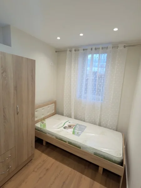 Tirane, jepet me qera 2+1 , 84 m² 350 € (kafja e remes)