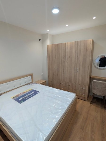 Tirane, jepet me qera 2+1 , 84 m² 350 € (kafja e remes)