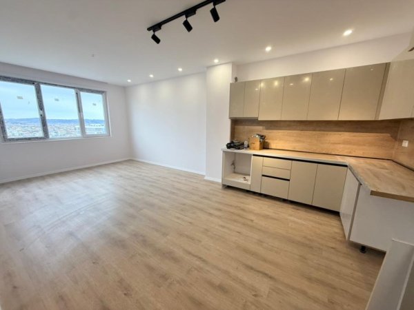 Tirane, shitet apartament 2+1 Kati 5, 89 m² 121.500 € (univers city)