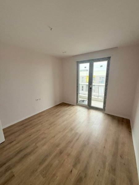 Tirane, shitet apartament 2+1 Kati 5, 89 m² 121.500 € (univers city)