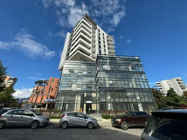 Elbasan, shitet ambjent biznesi Kati 2, 500 m² 499.000 € (ne qender te Elbasanit.)