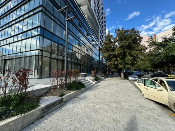 Elbasan, shitet ambjent biznesi Kati 2, 500 m² 499.000 € (ne qender te Elbasanit.)