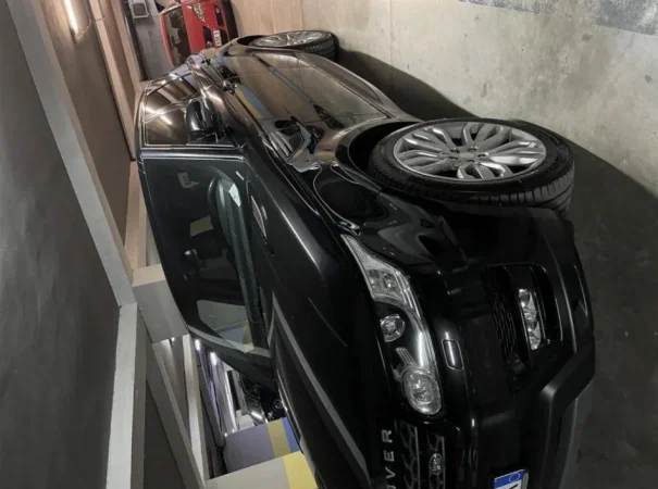 Tirane, shitet SUV Range Rover Sport, Nafte, e zeze tiptronik Klima 150.000 km