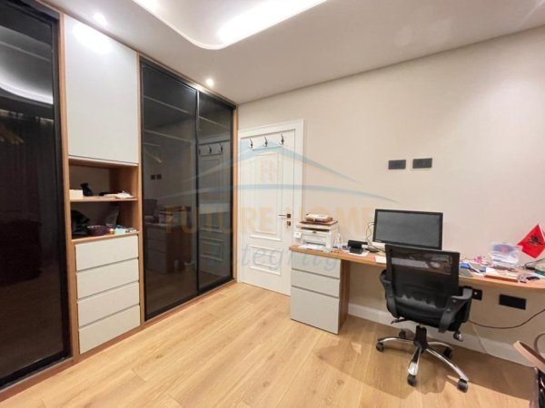 Tirane, jepet me qera apartament Kati 4, 99 m² 1.500 €