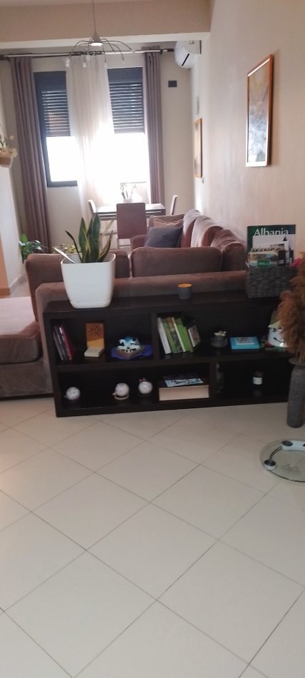 Tirane, jepet me qera 1+1+Aneks+Ballkon Kati 3, 530 € (Ibrahim kodra)