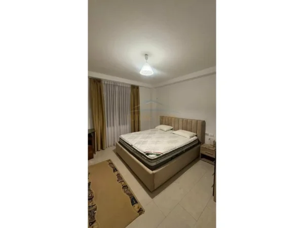 Tirane, jepet me qera apartament Kati 7, 120 m² 1.000 €