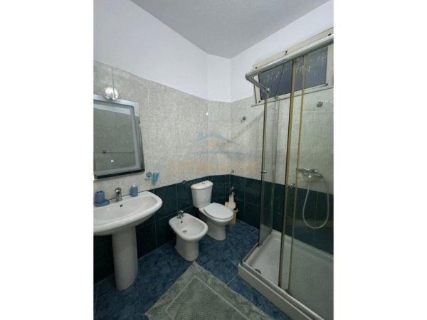 Tirane, jepet me qera apartament Kati 2, 70 m² 650 €