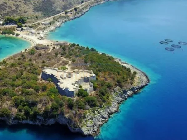 Himare, shitet truall, 3.500 m² 1.250.000 €