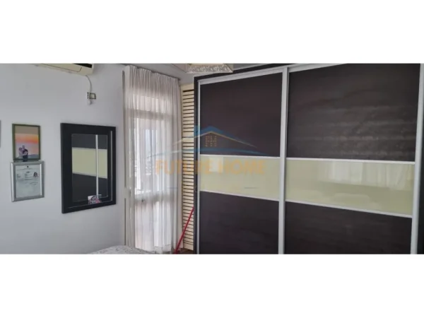 Tirane, shitet apartament Kati 7, 79 m² 220.000 €