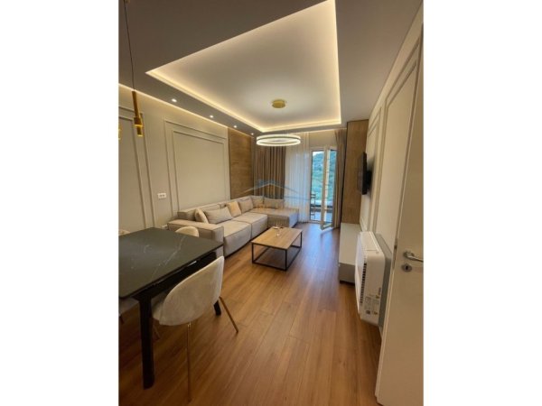 Tirane, shitet apartament Kati 6, 83 m² 245.000 €