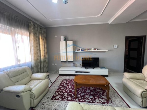 Tirane, jepet me qera apartament Kati 0, 111 m² 750 €
