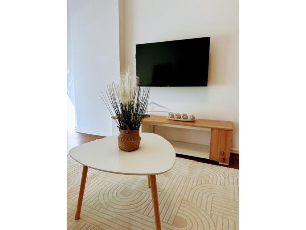 Tirane, jepet me qera apartament Kati 2, 90 m² 1.100 € 