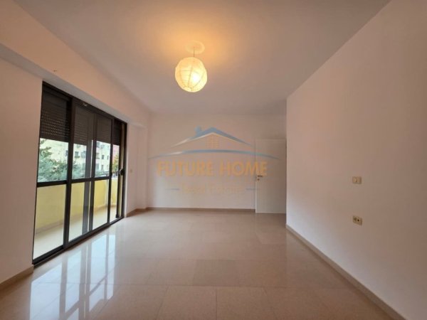 Tirane, jepet me qera apartament Kati 1, 97 m² 550 € 