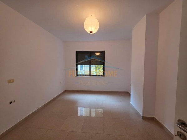 Tirane, jepet me qera apartament Kati 1, 97 m² 550 € 