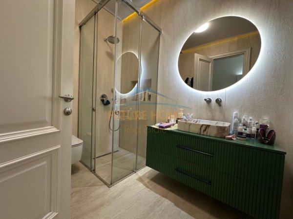 Tirane, shitet apartament Kati 4, 155 m² 665.000 €