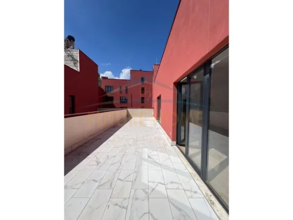 Tirane, shitet apartament Kati 5, 129 m² 313.600 €