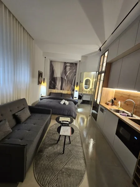 Tirane, jepet me qera nga Pronari, pa-komision garsonier 1+1 Kati 1, 30 m² 400 € (Hoxhe vokrri)