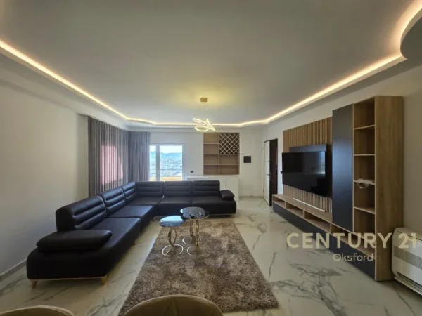 Tirane, jepet me qera apartament 2+1+Aneks+Ballkon Kati 4, 145 m² 1.000 € 