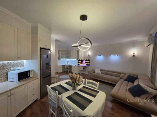 Tirane, jepet me qera apartament 3+1+Aneks+Ballkon Kati 2, 113 m² 900 € (Eleonora)