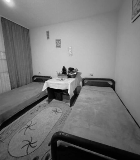 Tirane, jepet me qera apartament 2+1 Kati 7, 450 € (RR.DIBRES)