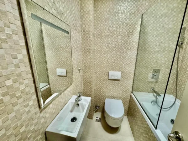 Tirane, jepet me qera apartament 2+1+Aneks+Ballkon Kati 3, 115 m² 900 € 