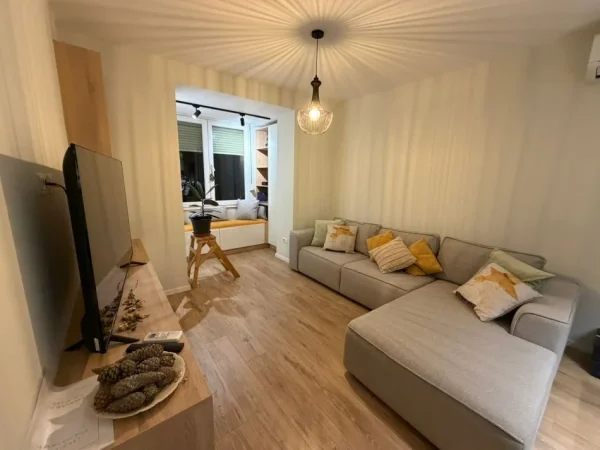 Tirane, jap me qera apartament 1+1 Kati 1, 64 m² 750 € (Myslym Shyr, prane shkolles Pjeter Budi)