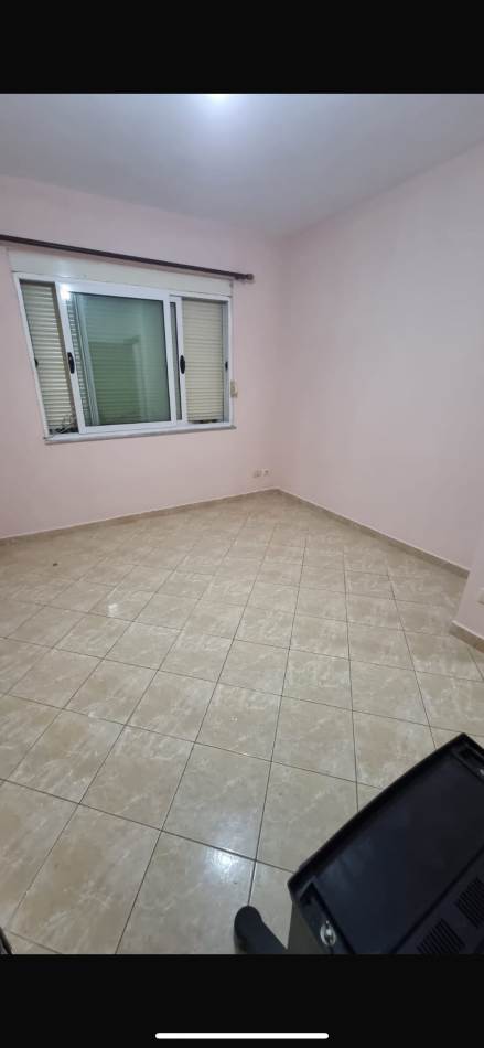 Jepet me Qira Apartament 1+1 ne Don Bosko, pranë rrugës kryesore 400 €