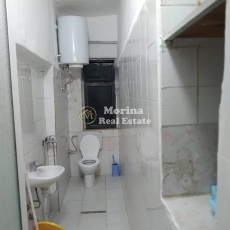 Tirane, jepet me qera apartament 2+1 Kati 2, 70 m² 350 € (Kinostudio)
