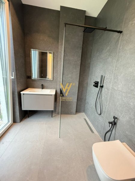 Tirane, shitet Vile 3 Katshe Kati 0, 800 m² 1.500.000 € (LIQENI I THATE)